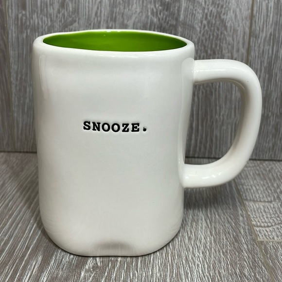 NWT Rae Dunn “SNOOZE.” Typewriter Typed Ceramic Coffee Tea Mug Green - Picture 1 of 6